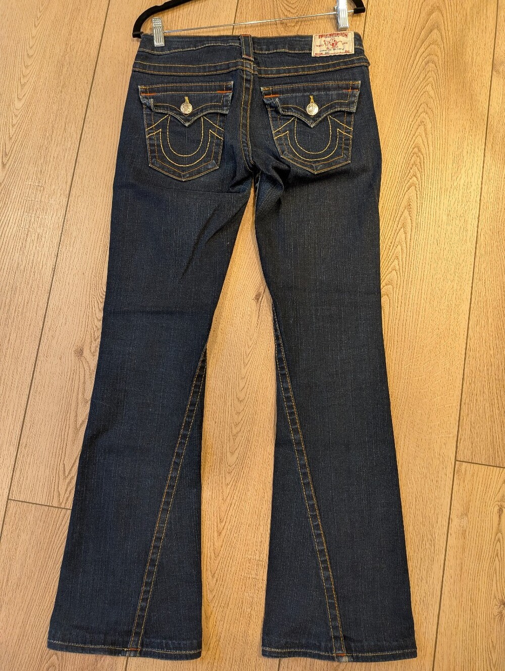 True Religion Joey Low Rise Flare Jeans Dark Wash Size 27 - Picture 4 of 7